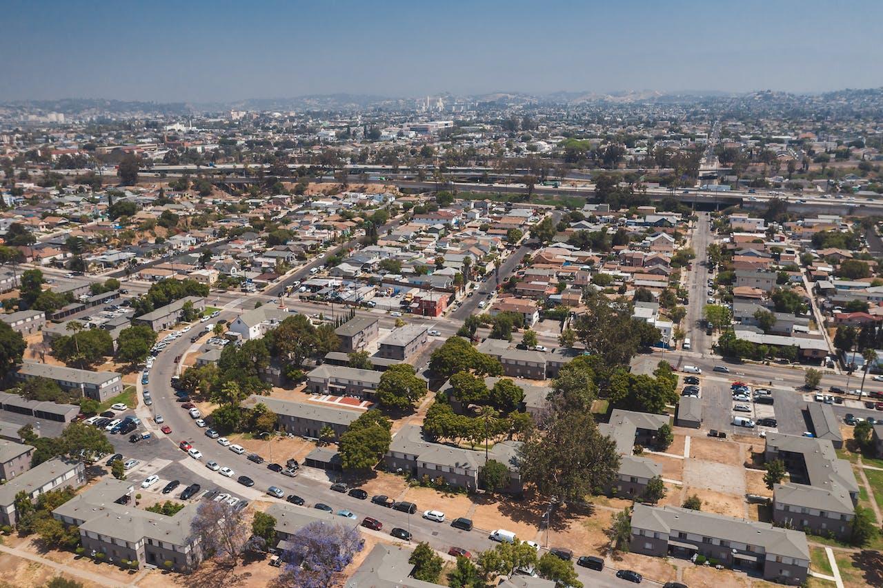 a photo of a neighborhood in Los Angeles, CA